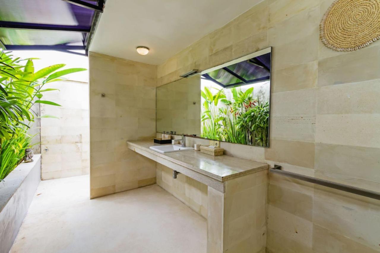 Villa Eindra Seminyak Exteriör bild
