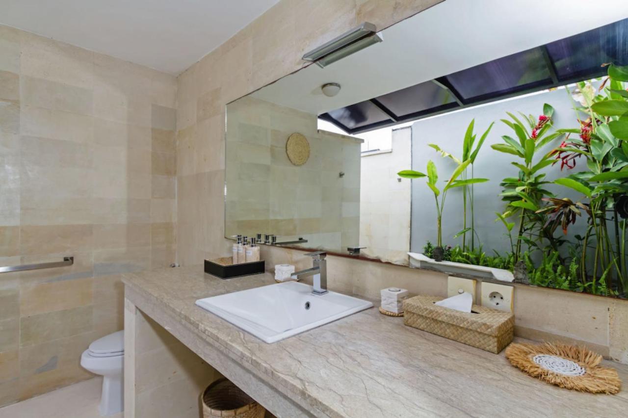 Villa Eindra Seminyak Exteriör bild